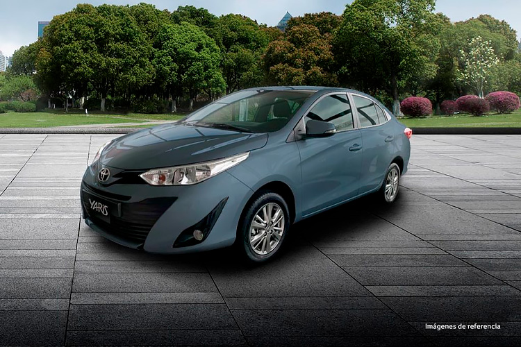 Toyota-Yaris-Sedán-2022-Novamotors-