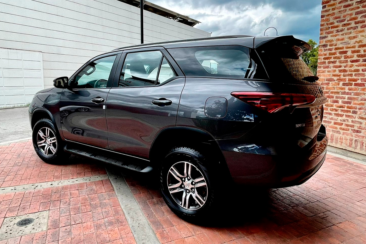 Toyota-Fortuner-Novamotors-2022