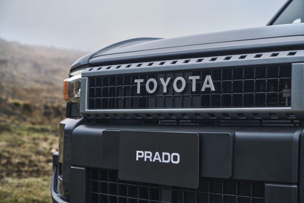 Parrilla delantera de la Toyota Land Cruiser Prado