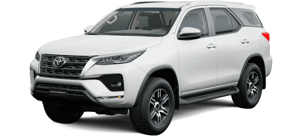 Toyota Fortuner SR 2.8 diésel 4x2 en Súper Blanco