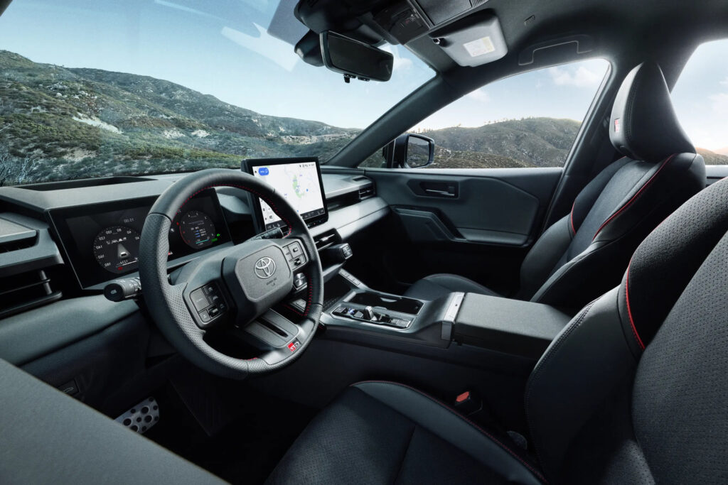 Cabina de la RAV4 PHEV GR-S